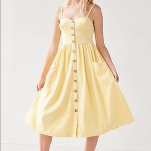 URBAN OUTFITTERS YELLOW SUMMER DRESS